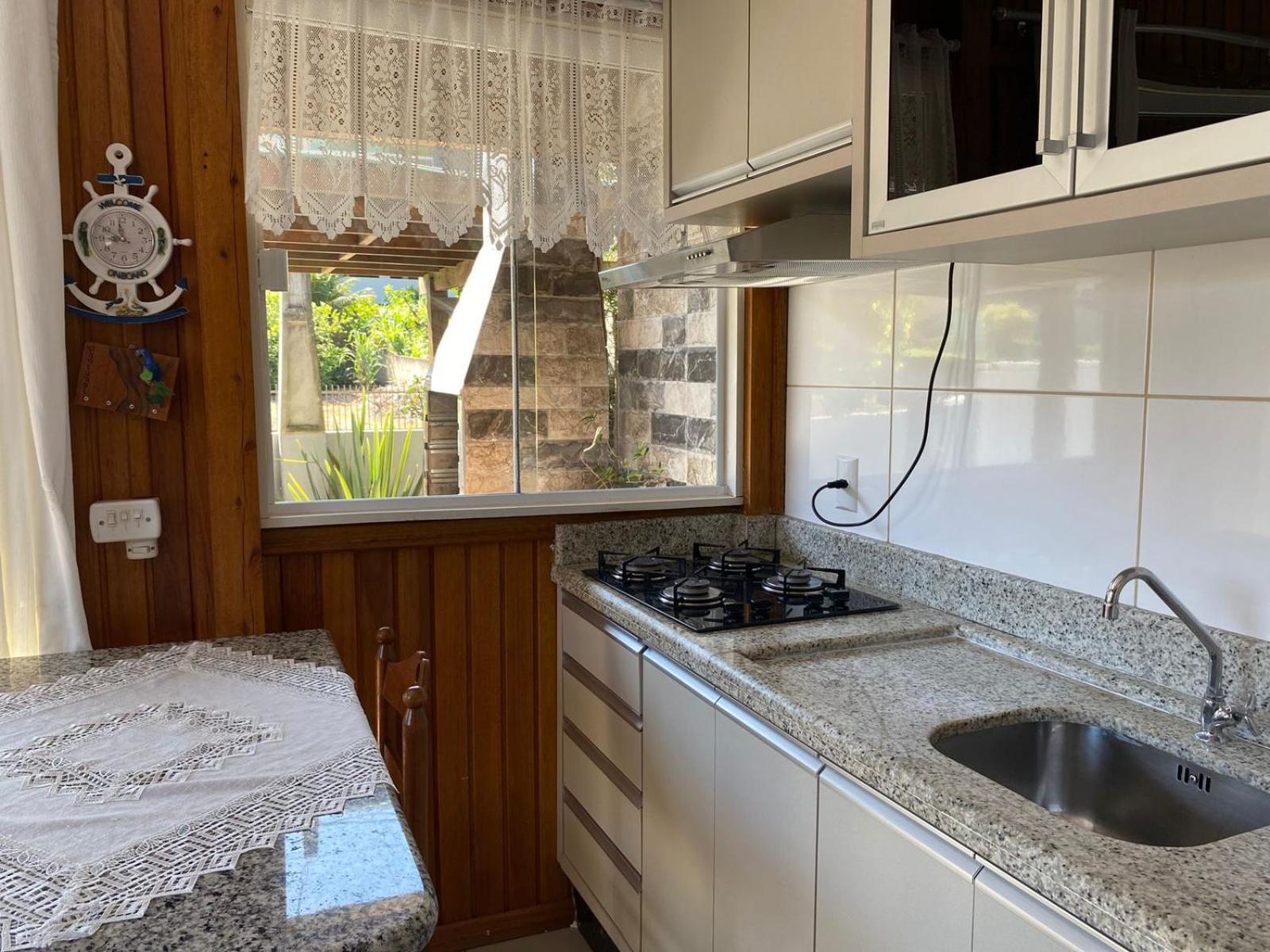 Residencial Com Piscina Possui Jacuzzi Aquecida Com Hidromassagem Villa Bombinhas Luaran gambar