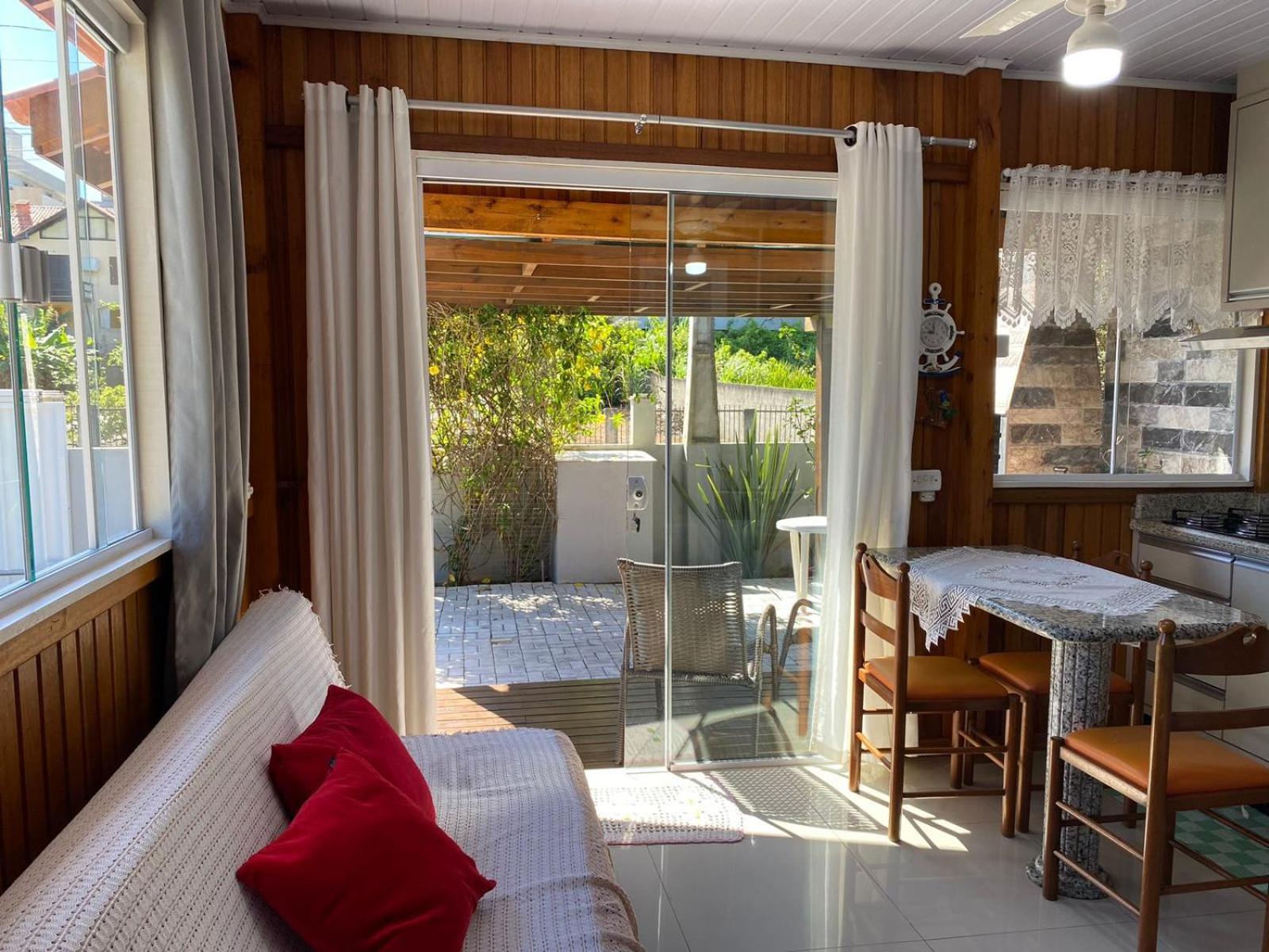 Residencial Com Piscina Possui Jacuzzi Aquecida Com Hidromassagem Villa Bombinhas Luaran gambar