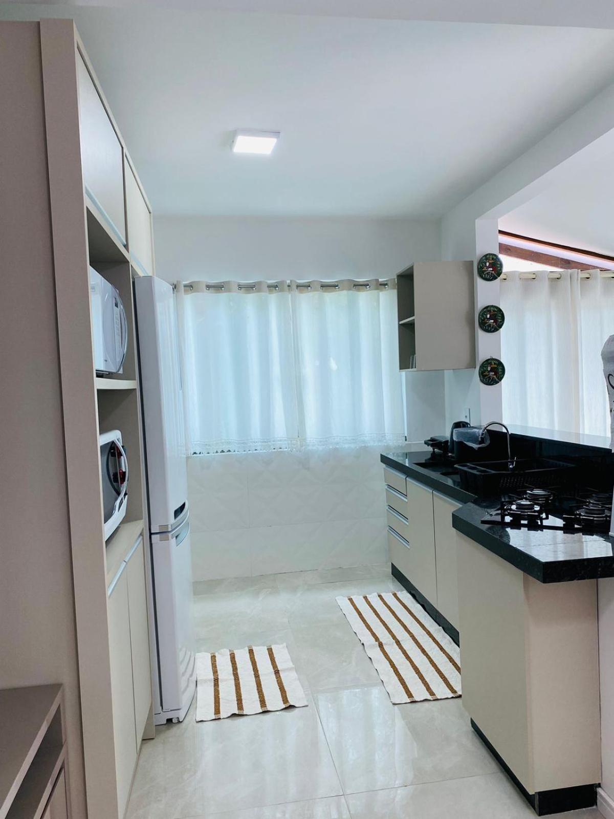 Residencial Com Piscina Possui Jacuzzi Aquecida Com Hidromassagem Villa Bombinhas Luaran gambar