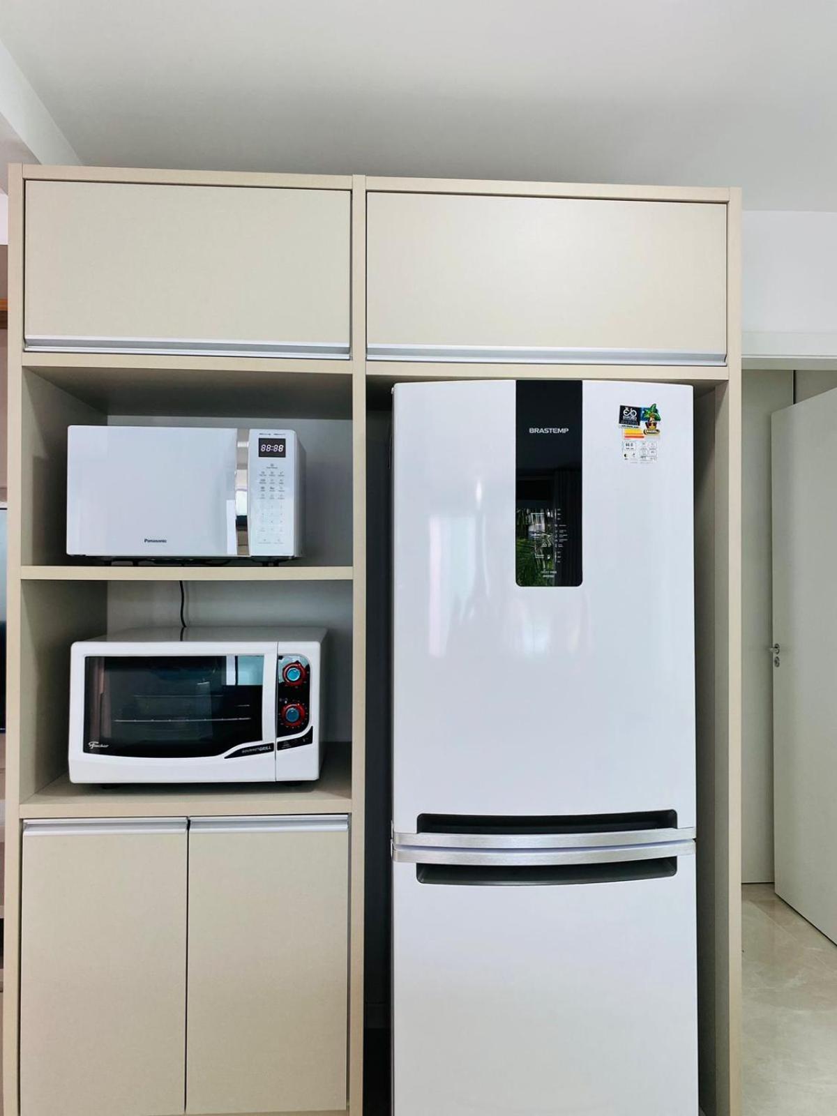 Residencial Com Piscina Possui Jacuzzi Aquecida Com Hidromassagem Villa Bombinhas Luaran gambar