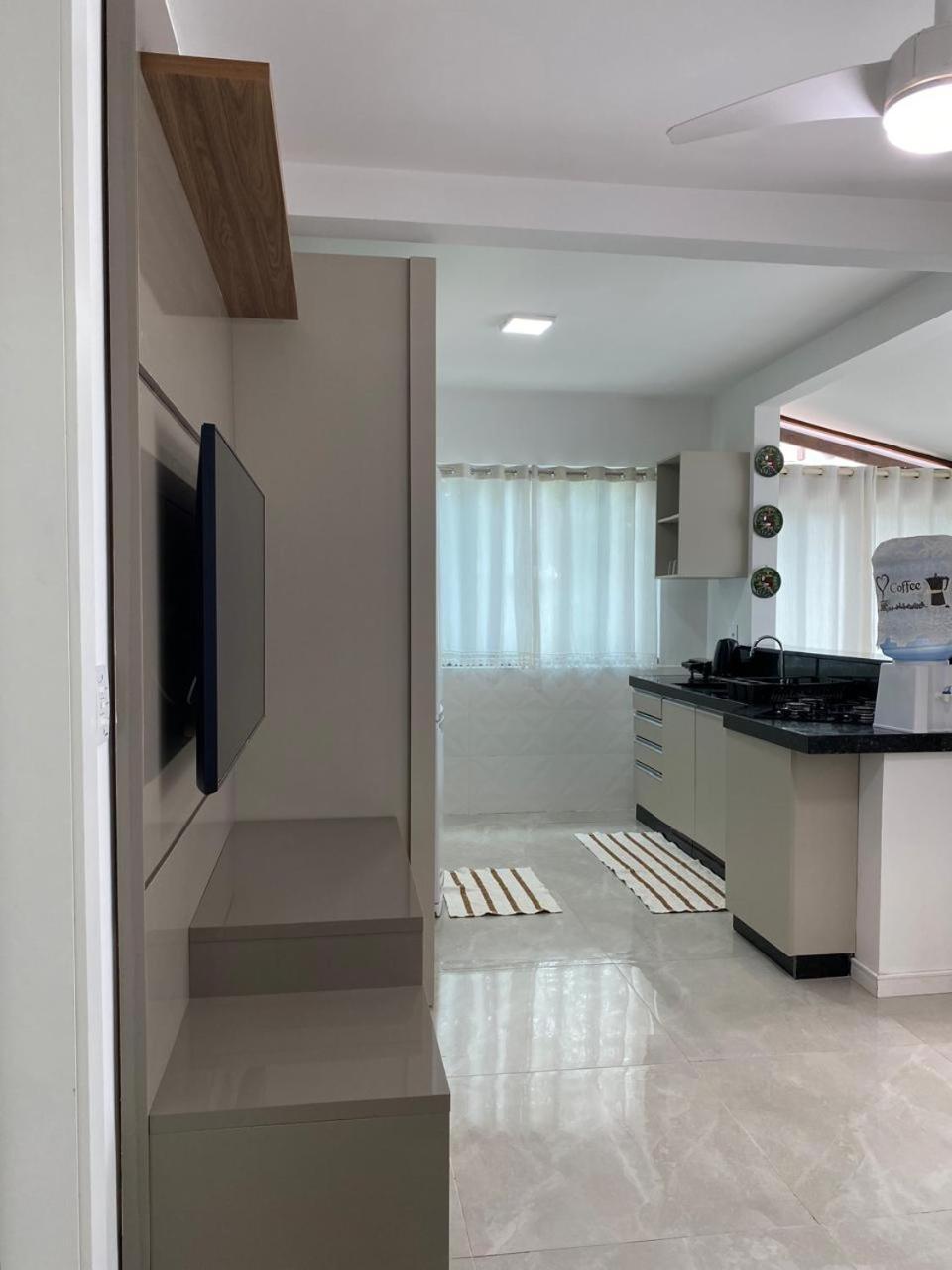 Residencial Com Piscina Possui Jacuzzi Aquecida Com Hidromassagem Villa Bombinhas Luaran gambar