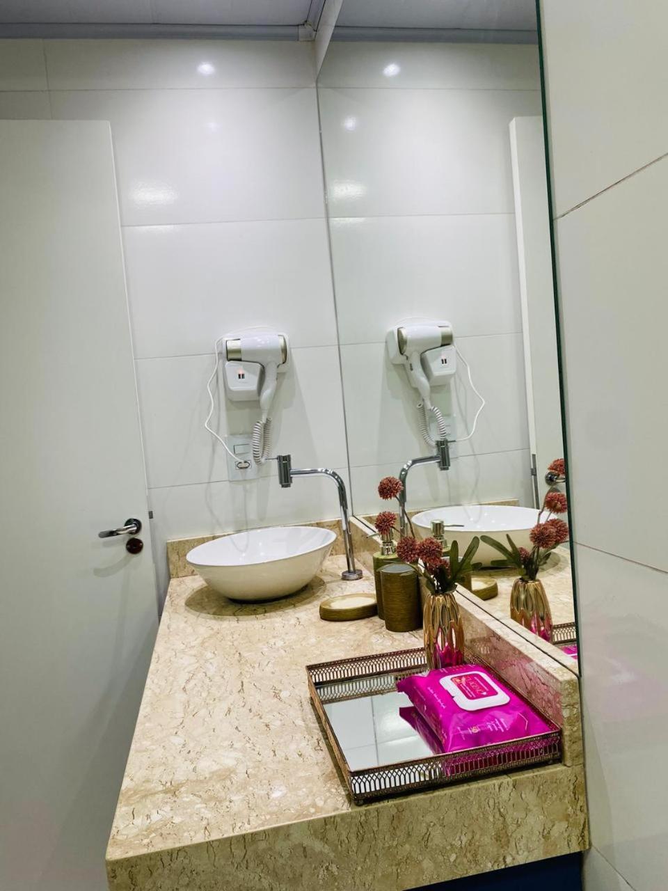Residencial Com Piscina Possui Jacuzzi Aquecida Com Hidromassagem Villa Bombinhas Luaran gambar