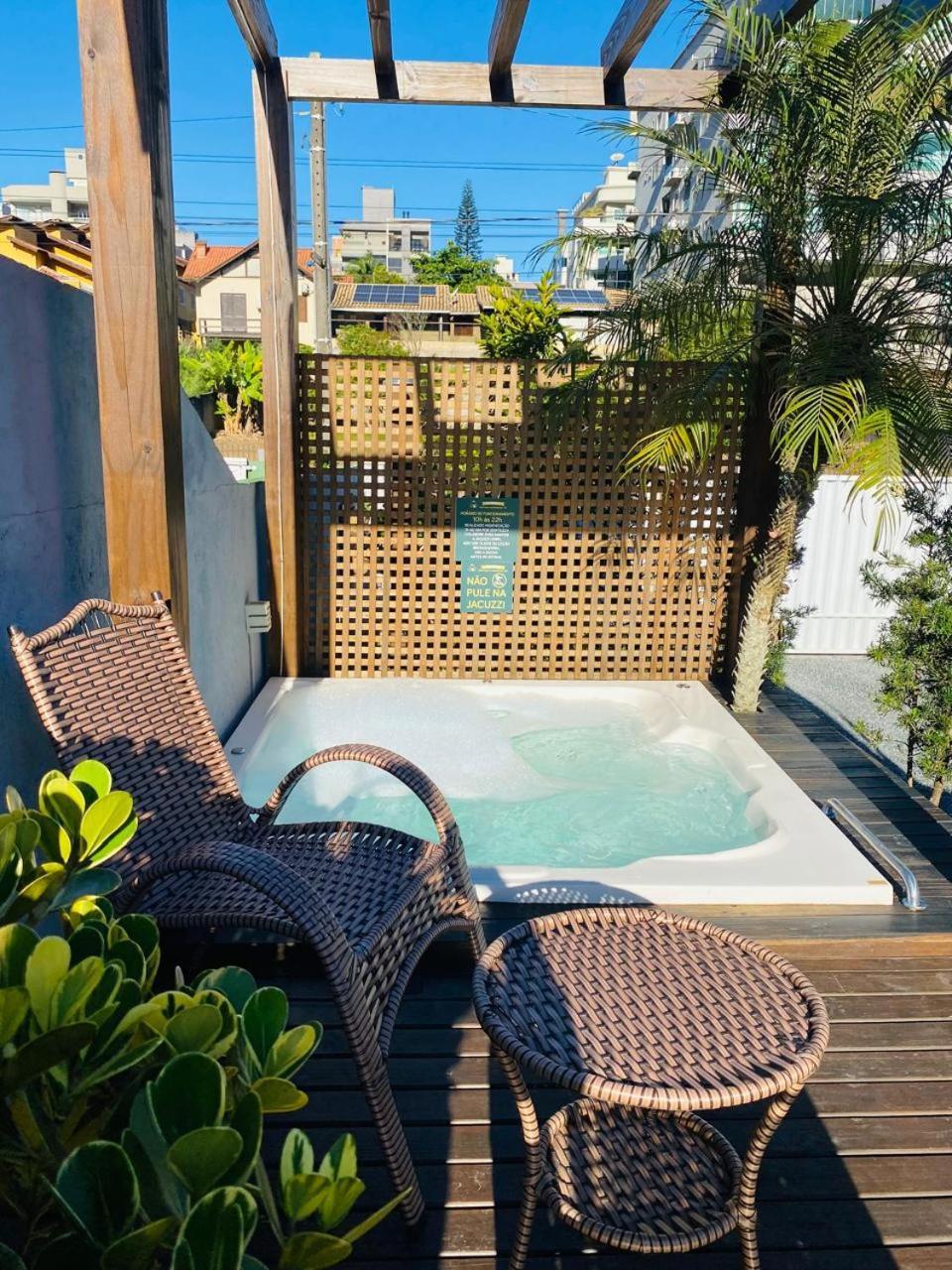 Residencial Com Piscina Possui Jacuzzi Aquecida Com Hidromassagem Villa Bombinhas Luaran gambar